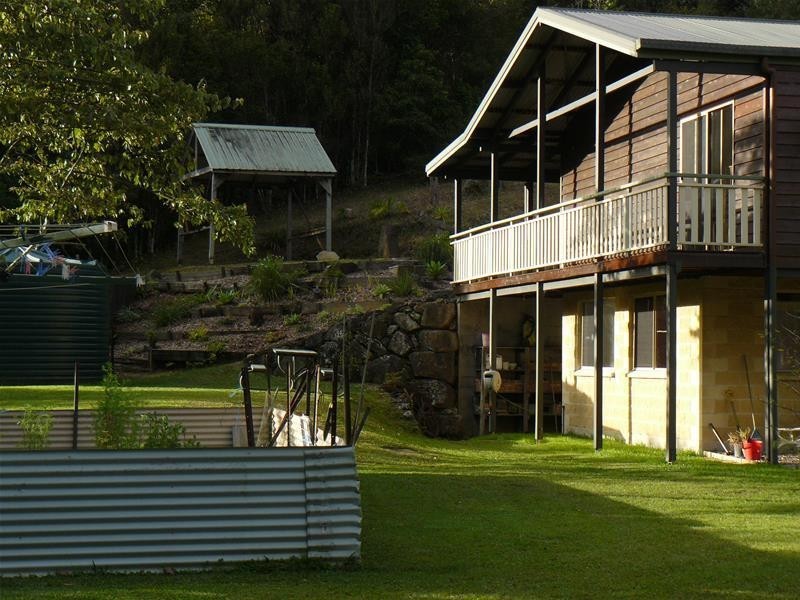 55 Braeside Drive, Uki NSW 2484