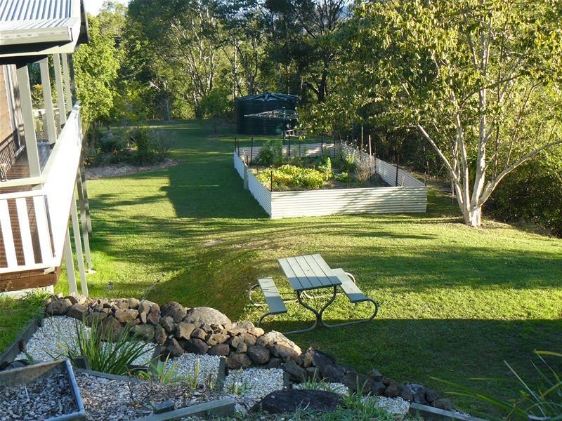 55 Braeside Drive, Uki NSW 2484