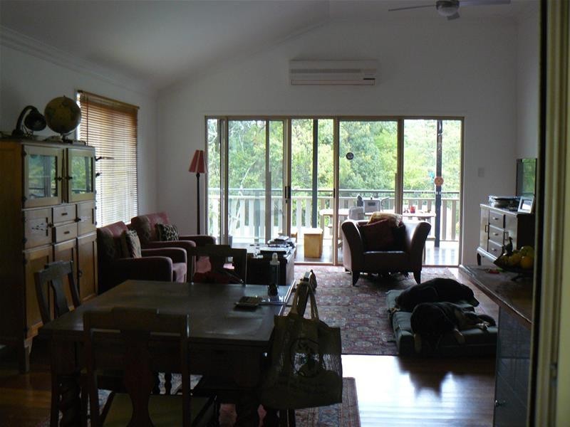 55 Braeside Drive, Uki NSW 2484