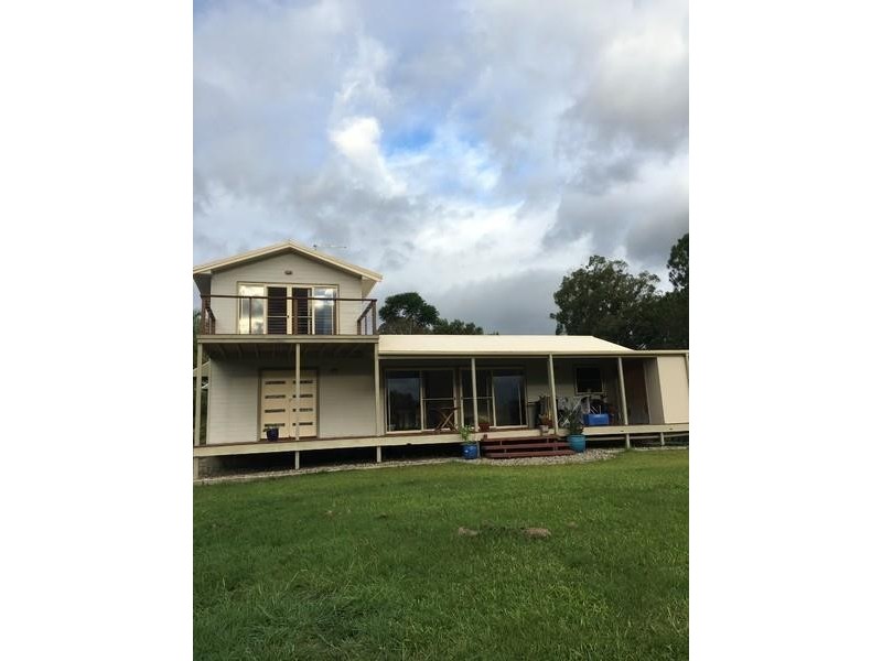 9 Minto Place, Uki NSW 2484