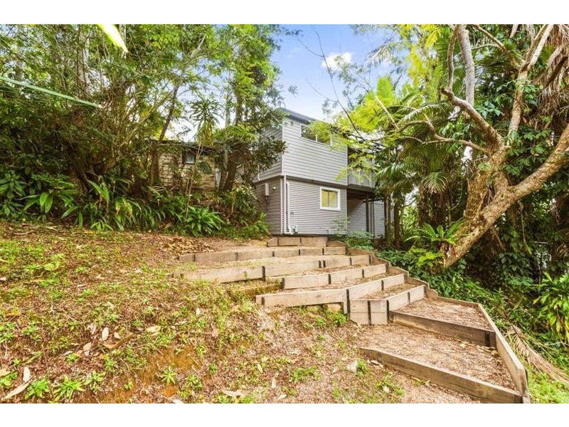 6 Mitchell Street, Uki NSW 2484