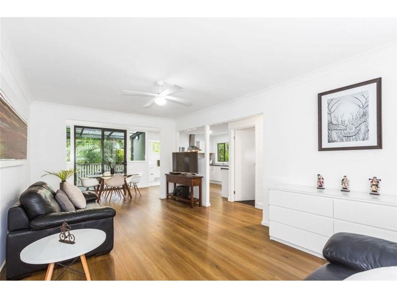 6 Mitchell Street, Uki NSW 2484