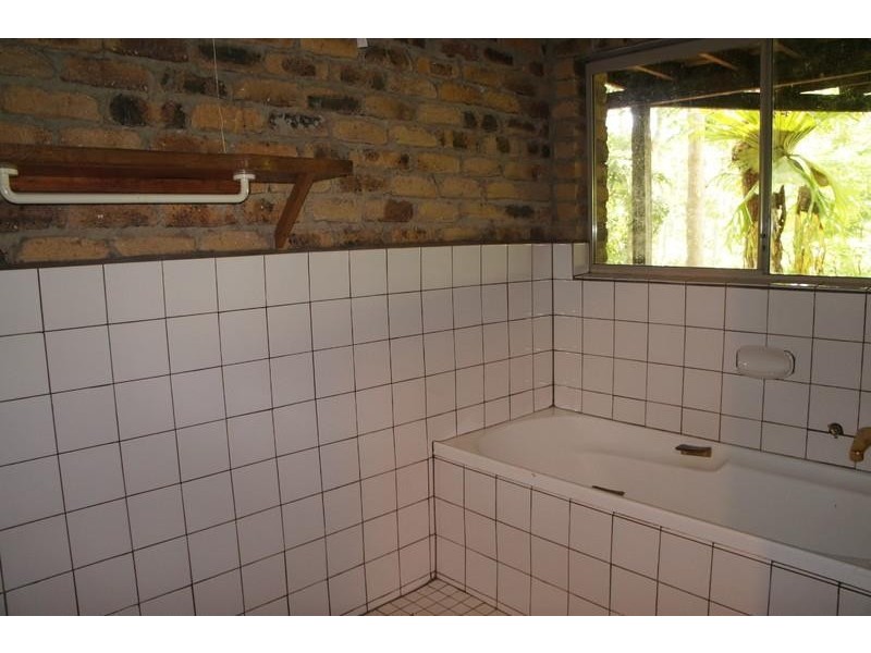 220 Hazelbrook Road, Uki NSW 2484