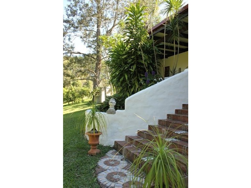 13 Malabar Avenue, Uki NSW 2484