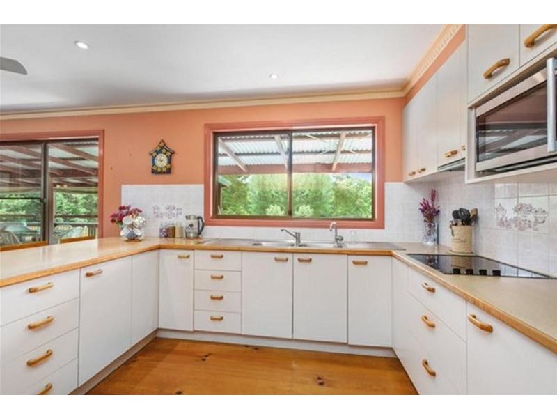 79 Malabar Drive, Uki NSW 2484