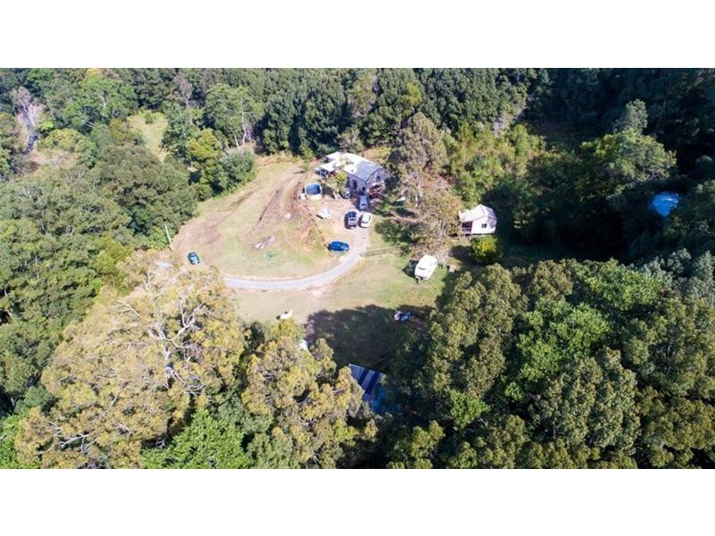 33 Meadow Place, Uki NSW 2484