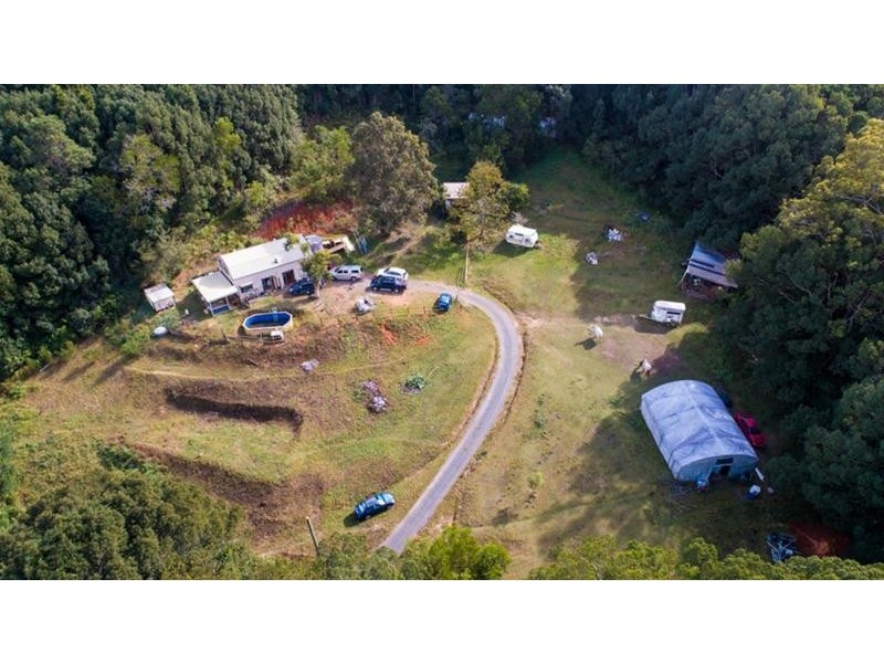 33 Meadow Place, Uki NSW 2484