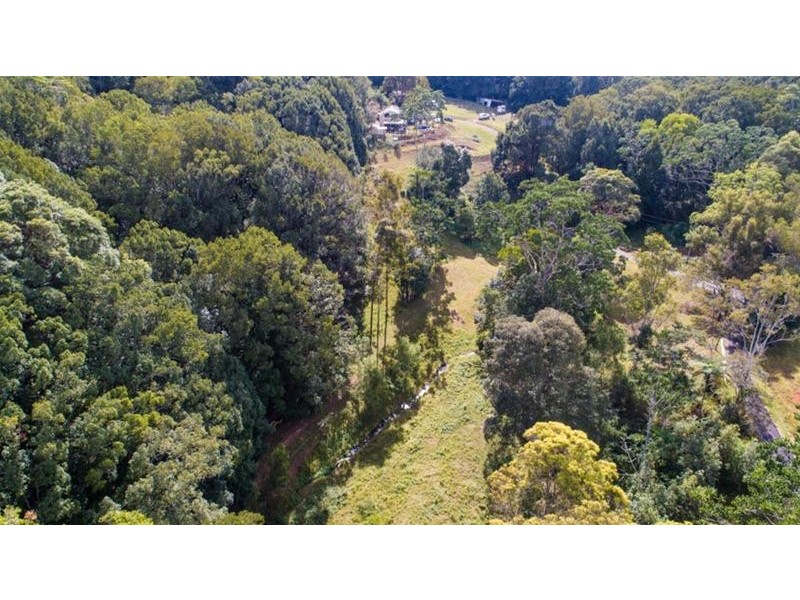 33 Meadow Place, Uki NSW 2484
