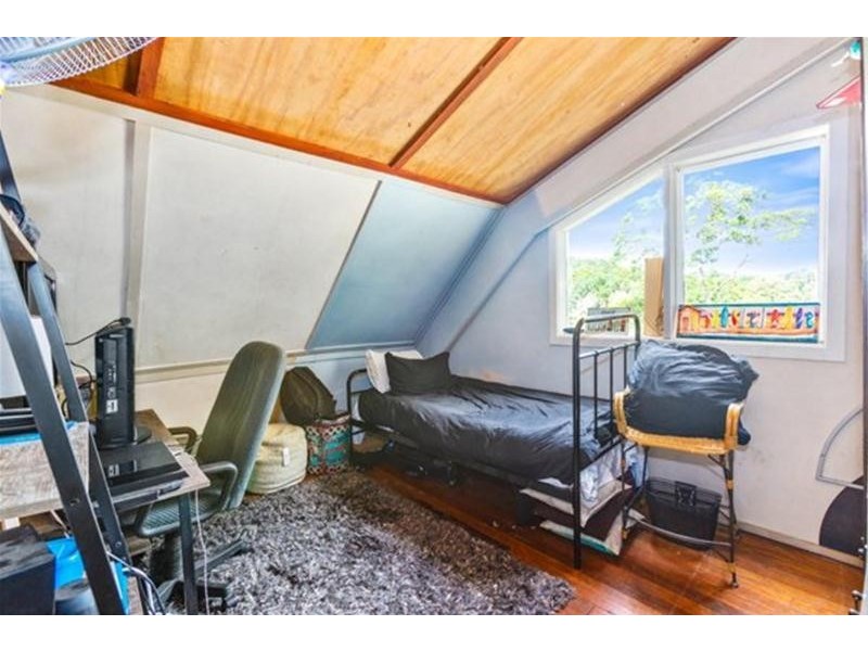 33 Meadow Place, Uki NSW 2484