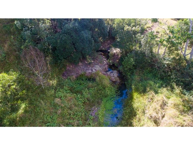 33 Meadow Place, Uki NSW 2484