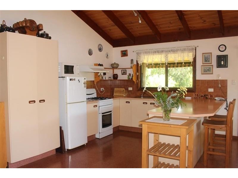 94 Malabar Avenue, Uki NSW 2484