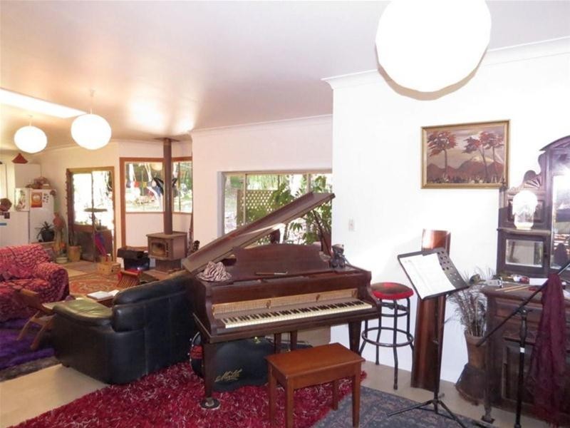 496 Rowlands Creek Road, Uki NSW 2484