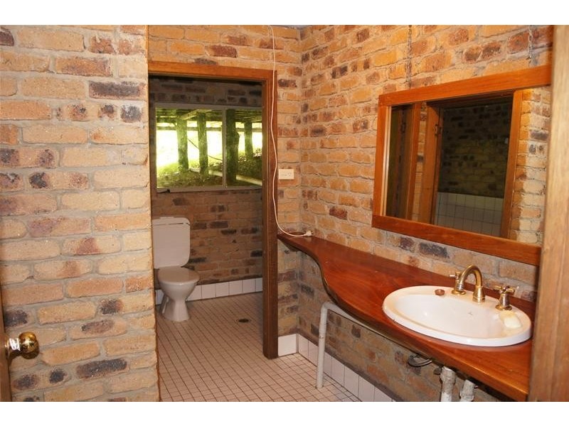 220 Hazelbrook Road, Uki NSW 2484