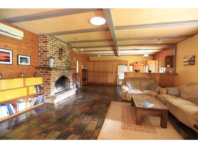 55 Rowlands Creek Road, Uki NSW 2484