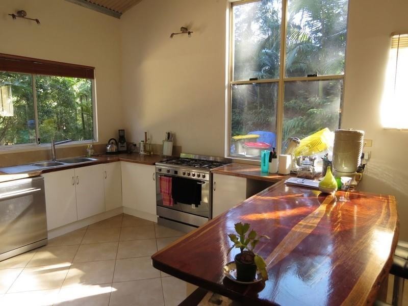 153 Braeside Drive, Uki NSW 2484