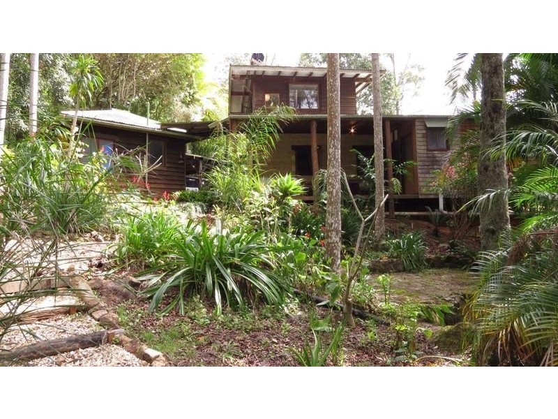 7 Sunrise Place, Uki NSW 2484