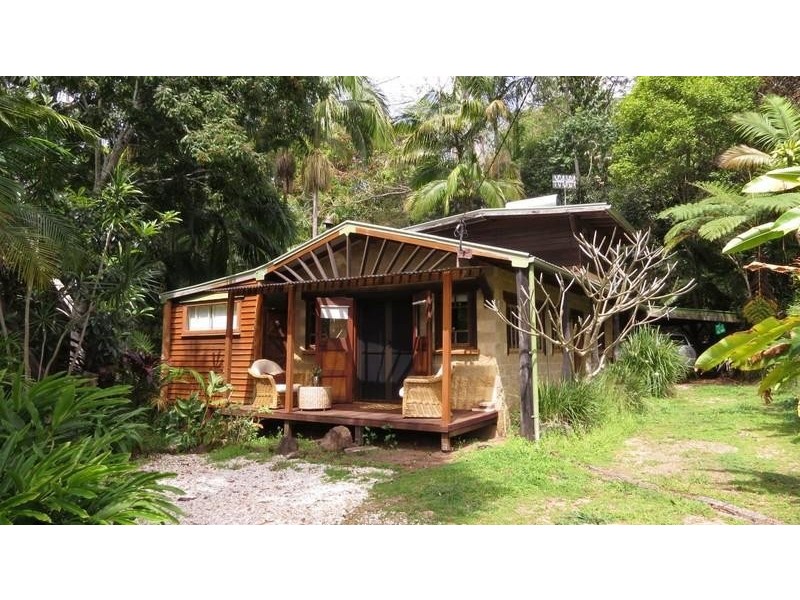 7 Sunrise Place, Uki NSW 2484