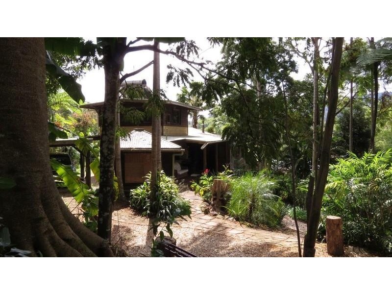 7 Sunrise Place, Uki NSW 2484