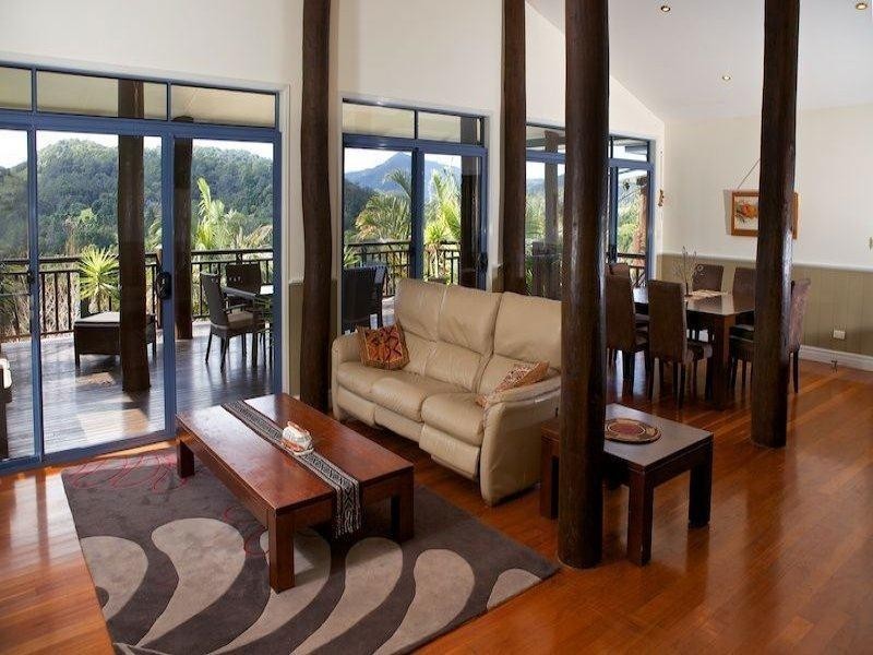 198 Rowlands Creek Road, Uki NSW 2484