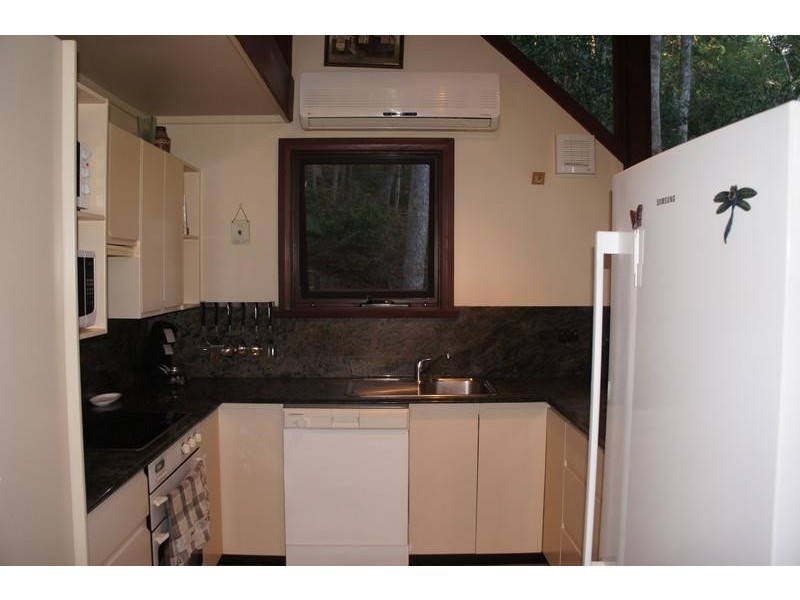 2/12 Tuckeroo Lane, Tanglewood NSW 2488