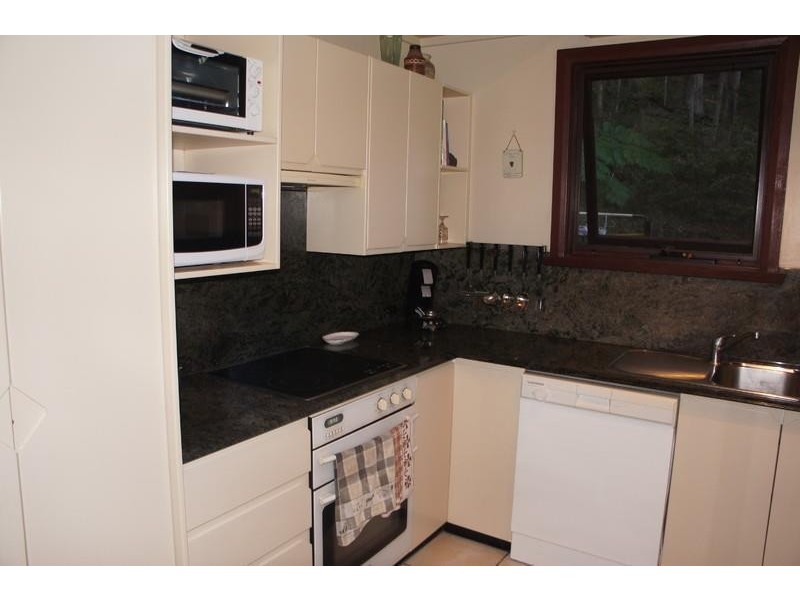 2/12 Tuckeroo Lane, Tanglewood NSW 2488