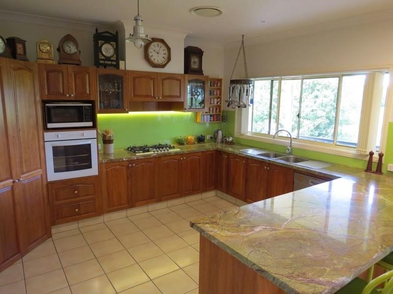 52 Malabar Avenue, Uki NSW 2484