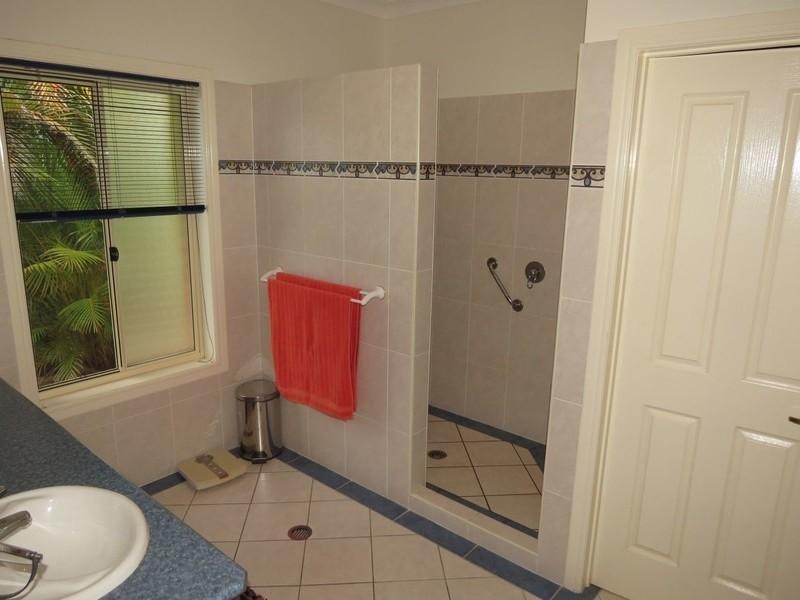 52 Malabar Avenue, Uki NSW 2484