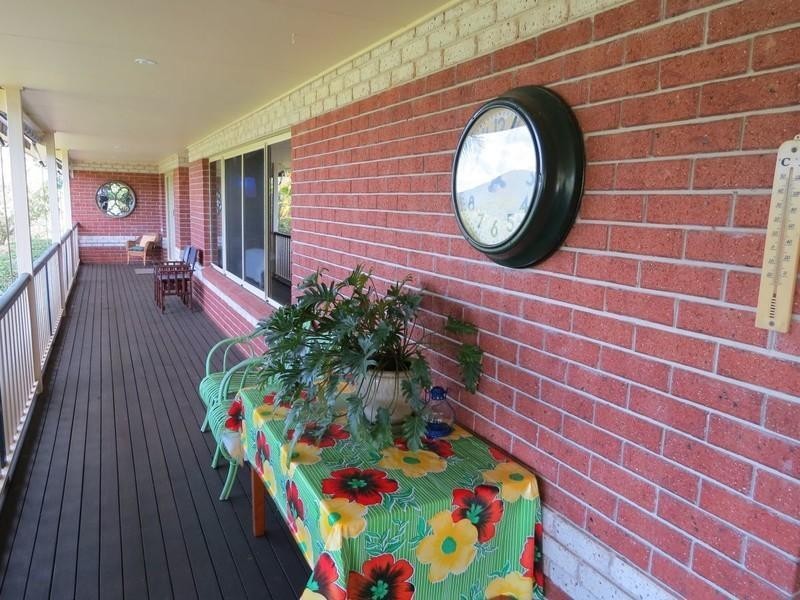 52 Malabar Avenue, Uki NSW 2484