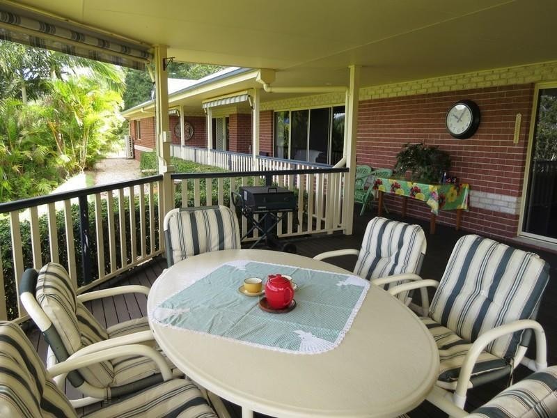 52 Malabar Avenue, Uki NSW 2484