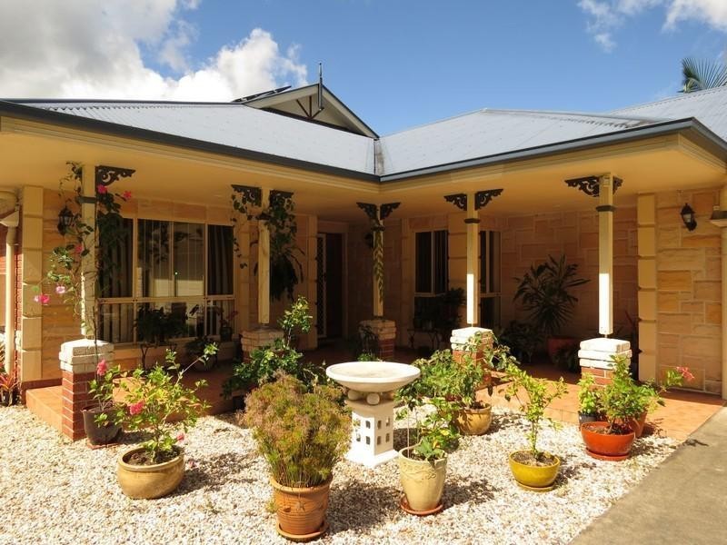 52 Malabar Avenue, Uki NSW 2484