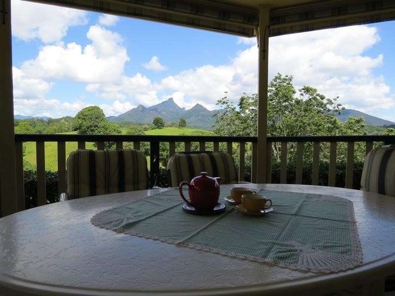 52 Malabar Avenue, Uki NSW 2484