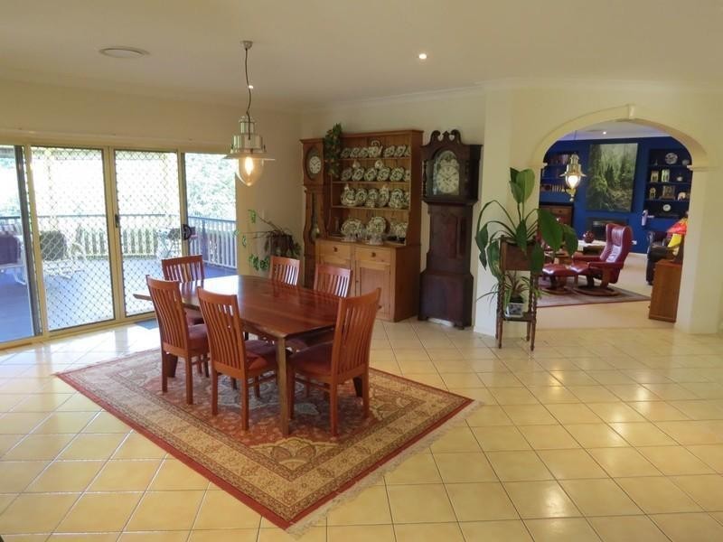 52 Malabar Avenue, Uki NSW 2484