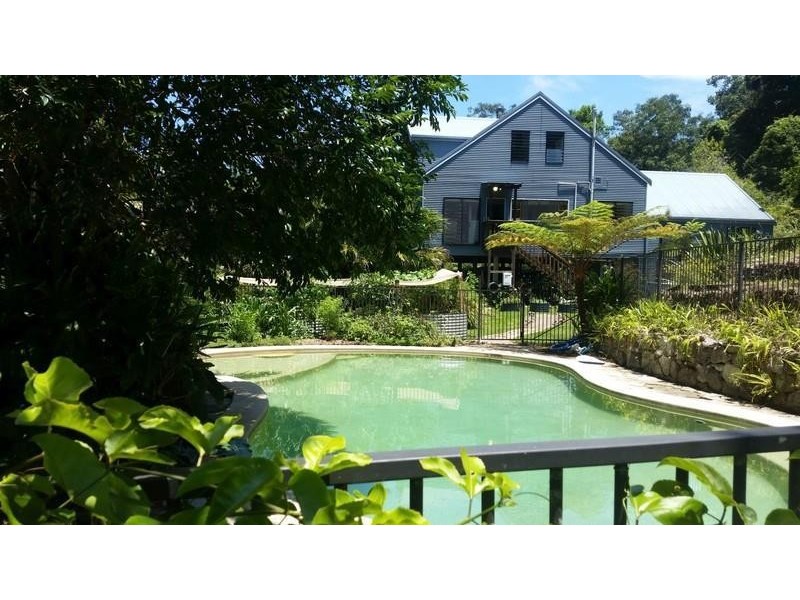 155 Braeside Drive, Uki NSW 2484