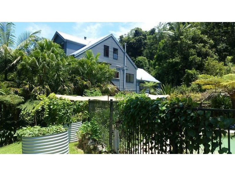 155 Braeside Drive, Uki NSW 2484