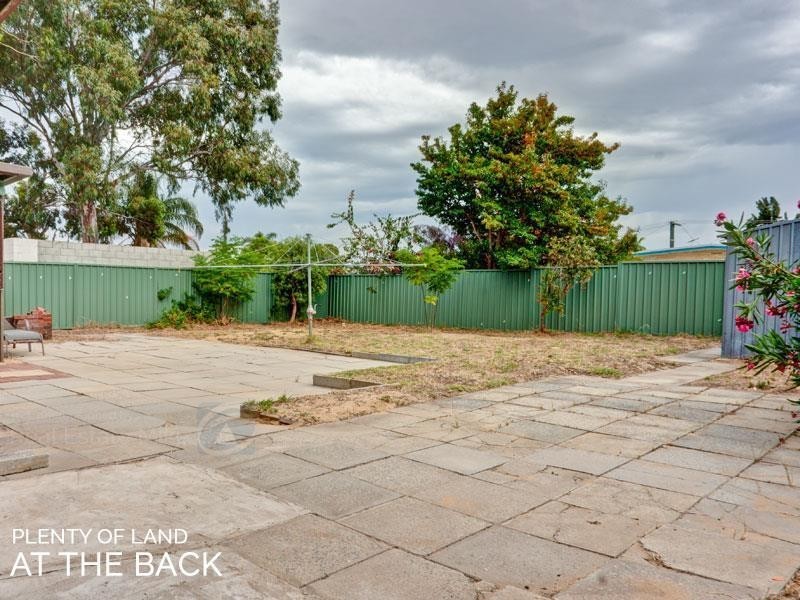 66 Burnham Way, Girrawheen WA 6064