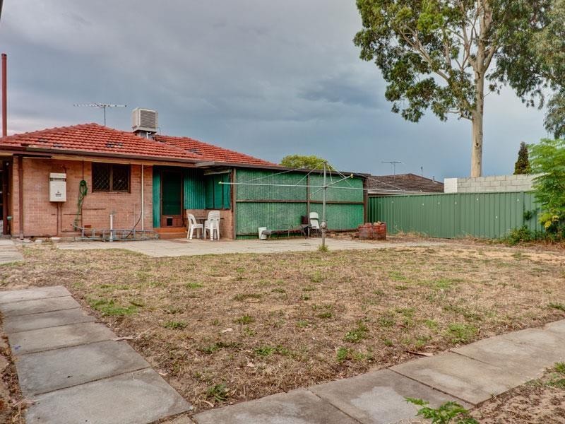 66 Burnham Way, Girrawheen WA 6064