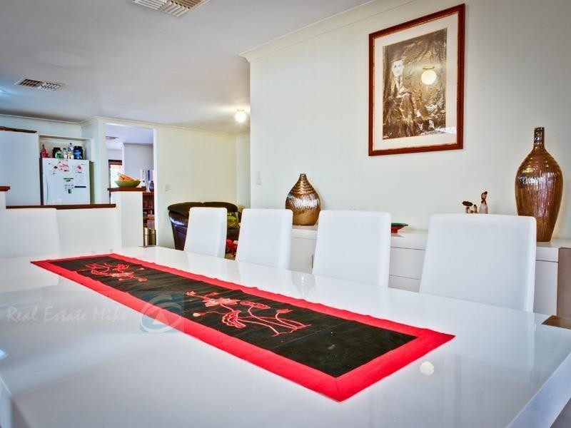 10 Sabine Grove, Alexander Heights WA 6064