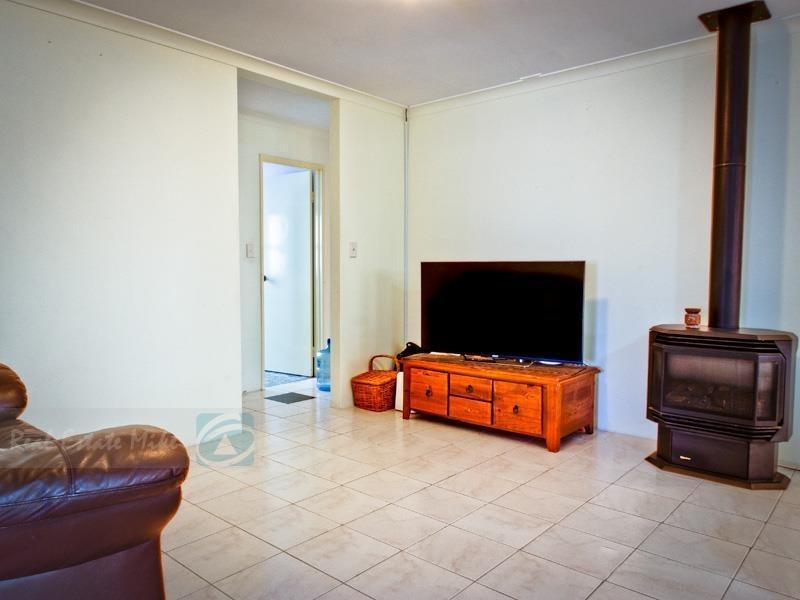 10 Sabine Grove, Alexander Heights WA 6064