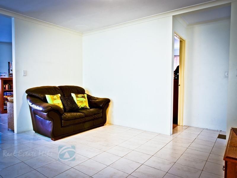 10 Sabine Grove, Alexander Heights WA 6064