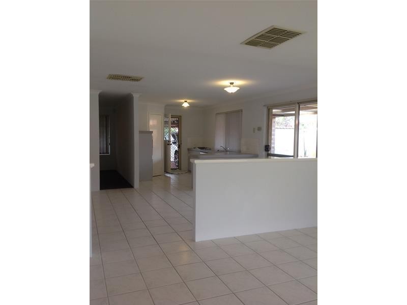 39 Fenchurch Street, Alexander Heights WA 6064