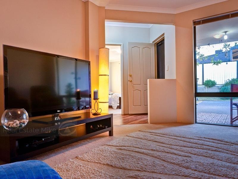 51 Berkley Road, Marangaroo WA 6064