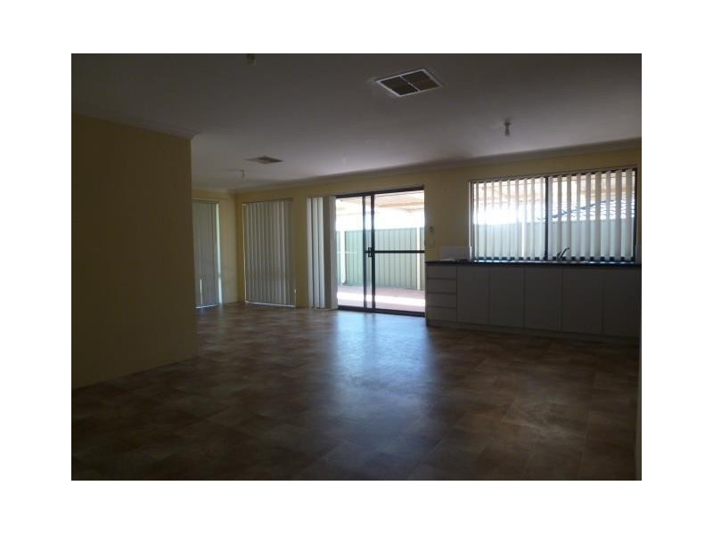 4 Hardwood Turn, Merriwa WA 6030