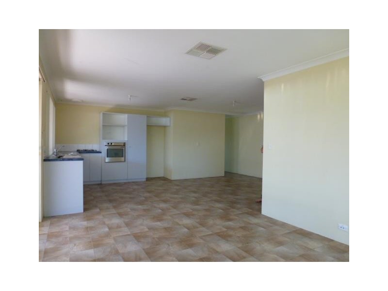 4 Hardwood Turn, Merriwa WA 6030