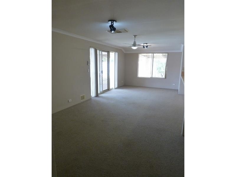 21 Desault Cove, Ballajura WA 6066