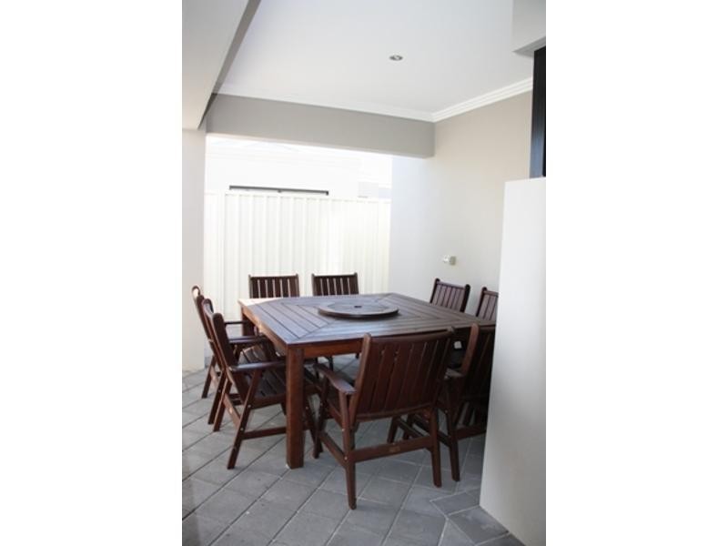 10B May Drive, Nollamara WA 6061