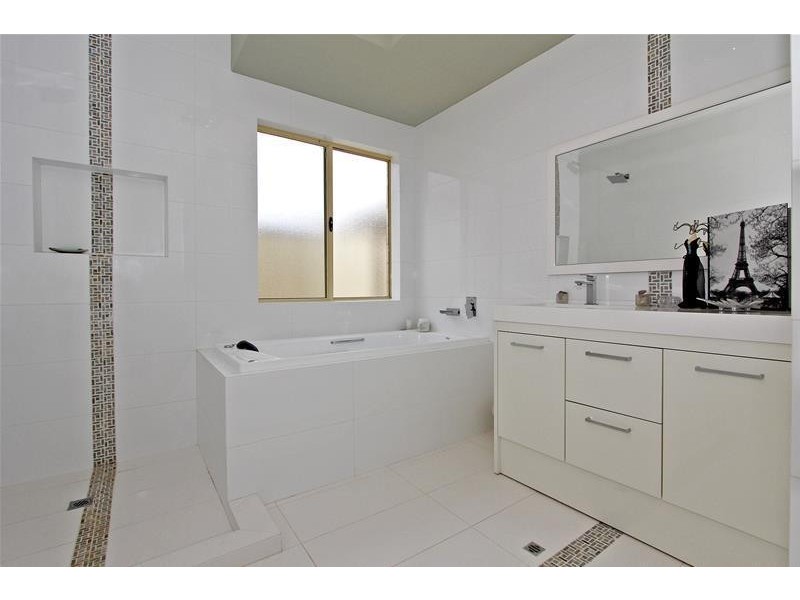 51 Boscastle Way, Darch WA 6065