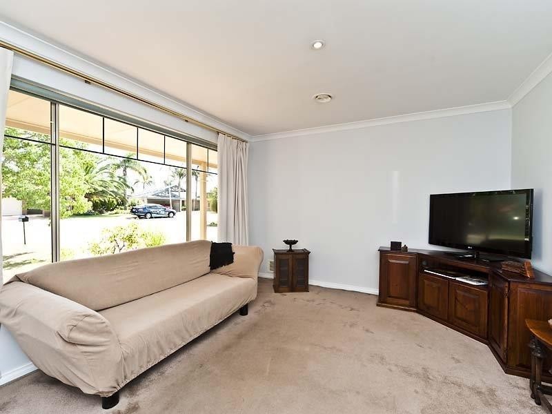 90 Lydon Blvd, Atwell WA 6164