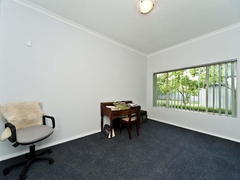 90 Lydon Blvd, Atwell WA 6164