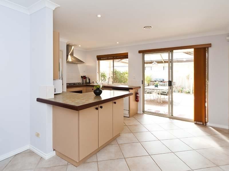 90 Lydon Blvd, Atwell WA 6164