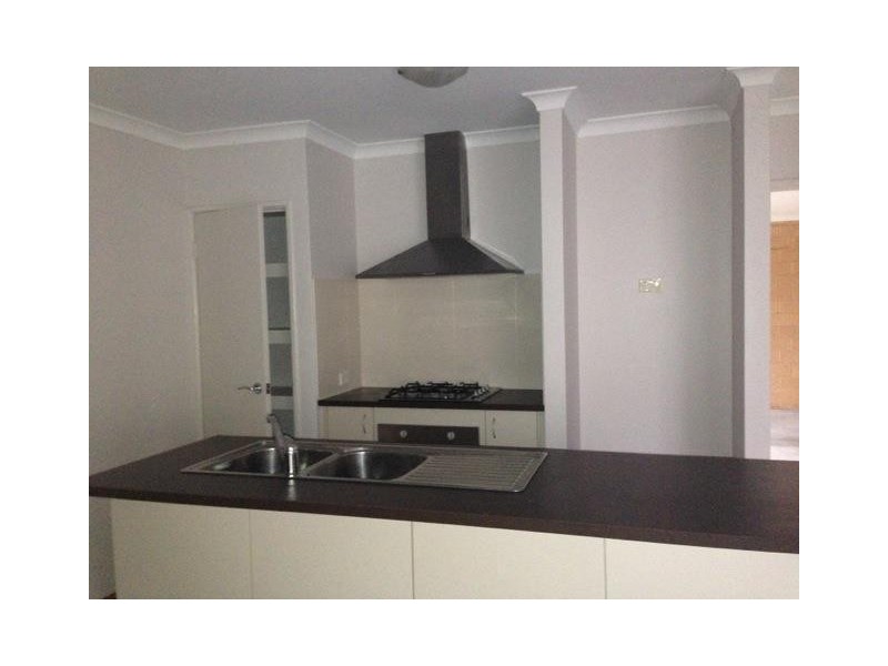 18 Gully Close, High Wycombe WA 6057